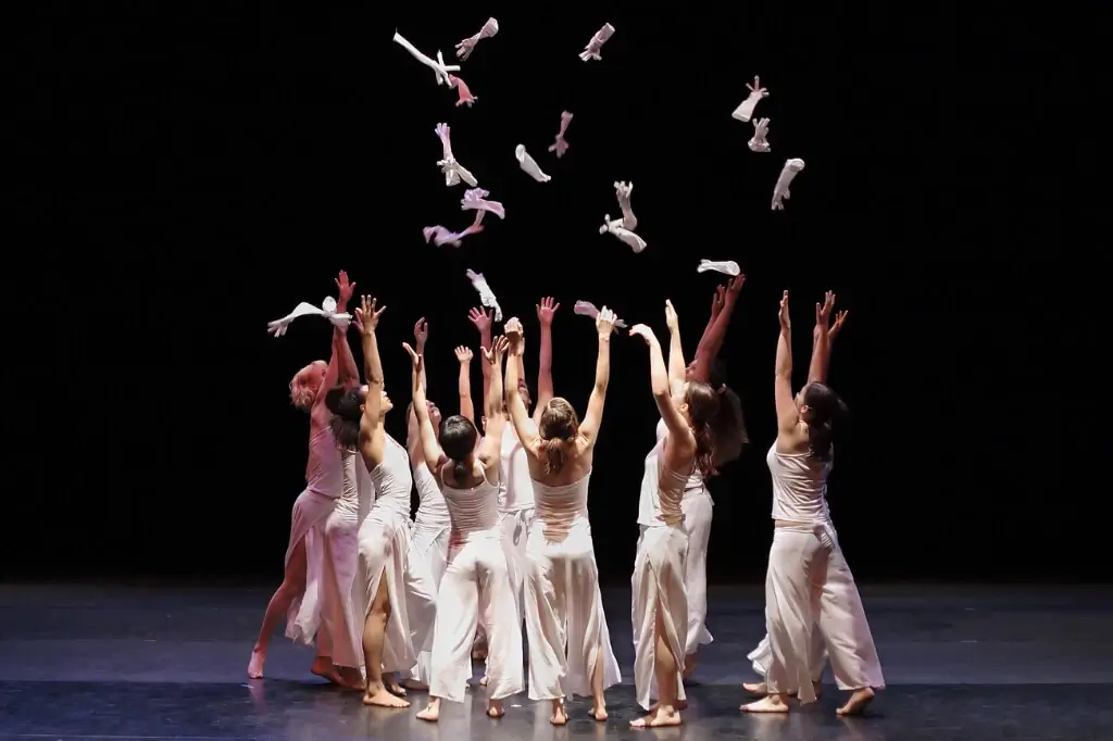 Benefits of Learning Contemporary Dance in Singapore